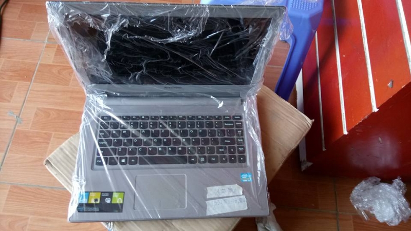 Laptop Lenovo Z400 core I3-3230